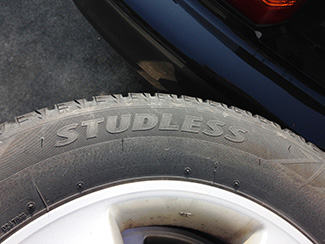 STUDLESS（スタッドレス）タイヤー