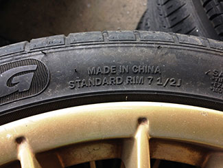 MADE IN CHINA  中国製のタイヤー
