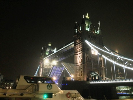 タワー・ブリッジ (Tower Bridge)