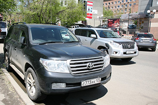 SUV車は悪路の多い、ロシアでは大人気だ